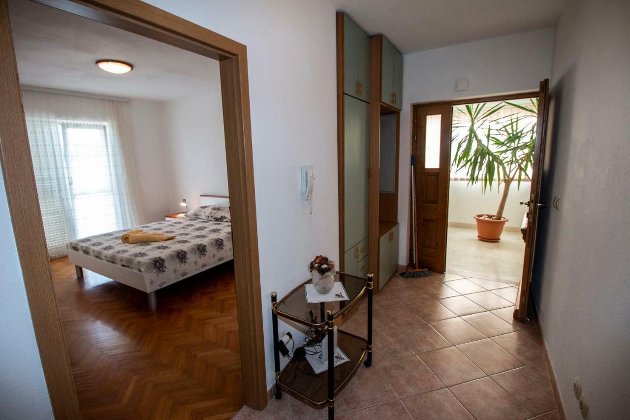 אומיס Apartmani Vrljicak מראה חיצוני תמונה