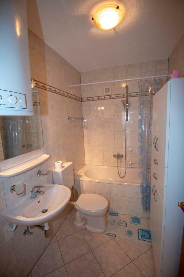 אומיס Apartmani Vrljicak מראה חיצוני תמונה