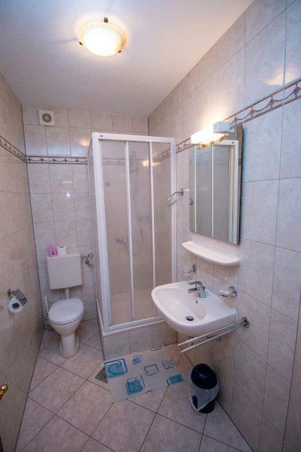 אומיס Apartmani Vrljicak מראה חיצוני תמונה