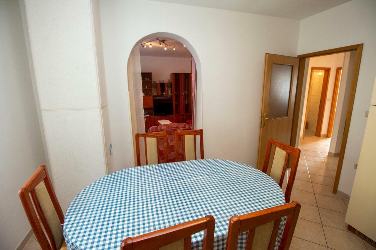 אומיס Apartmani Vrljicak מראה חיצוני תמונה