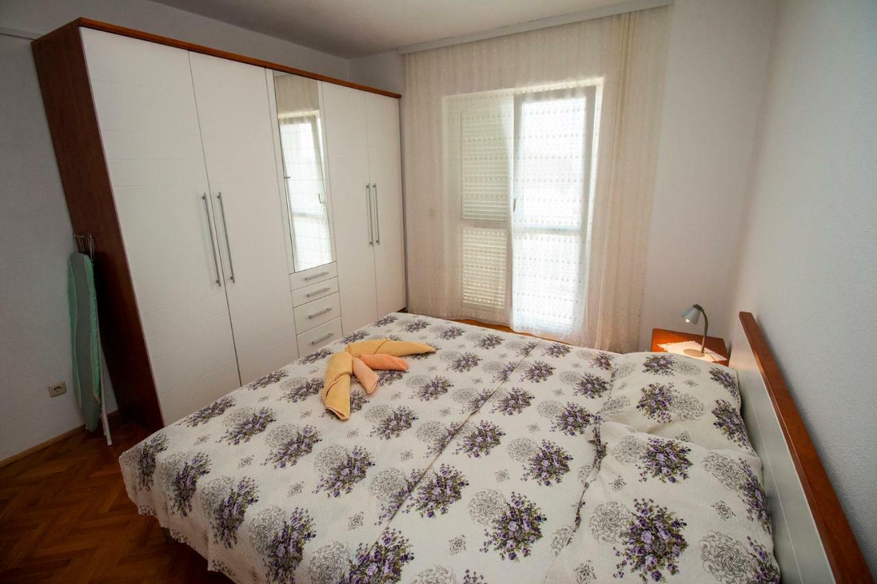 אומיס Apartmani Vrljicak מראה חיצוני תמונה