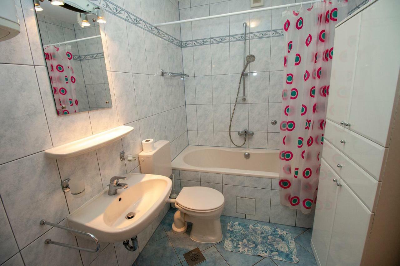 אומיס Apartmani Vrljicak מראה חיצוני תמונה