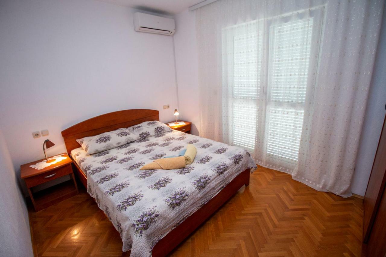 אומיס Apartmani Vrljicak מראה חיצוני תמונה