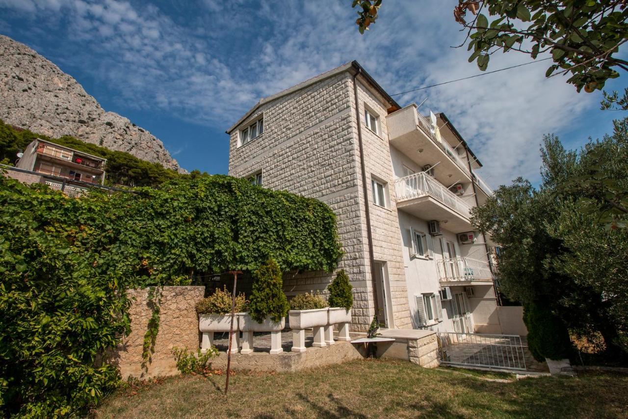 אומיס Apartmani Vrljicak מראה חיצוני תמונה