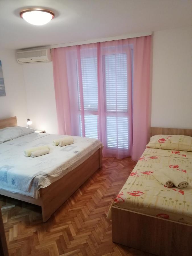 אומיס Apartmani Vrljicak מראה חיצוני תמונה